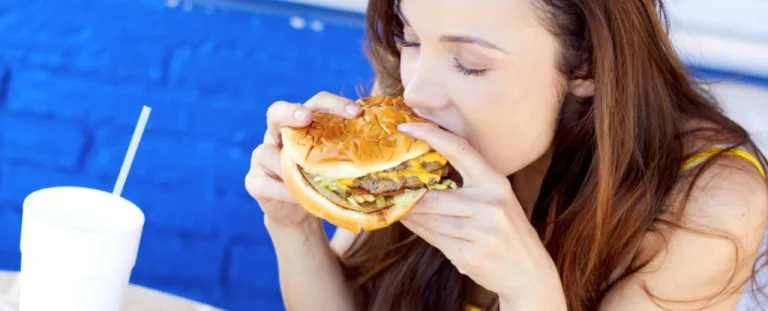 Eating too fast can lead to several health problems, study shows (Matthew Ennis/Shutterstock)