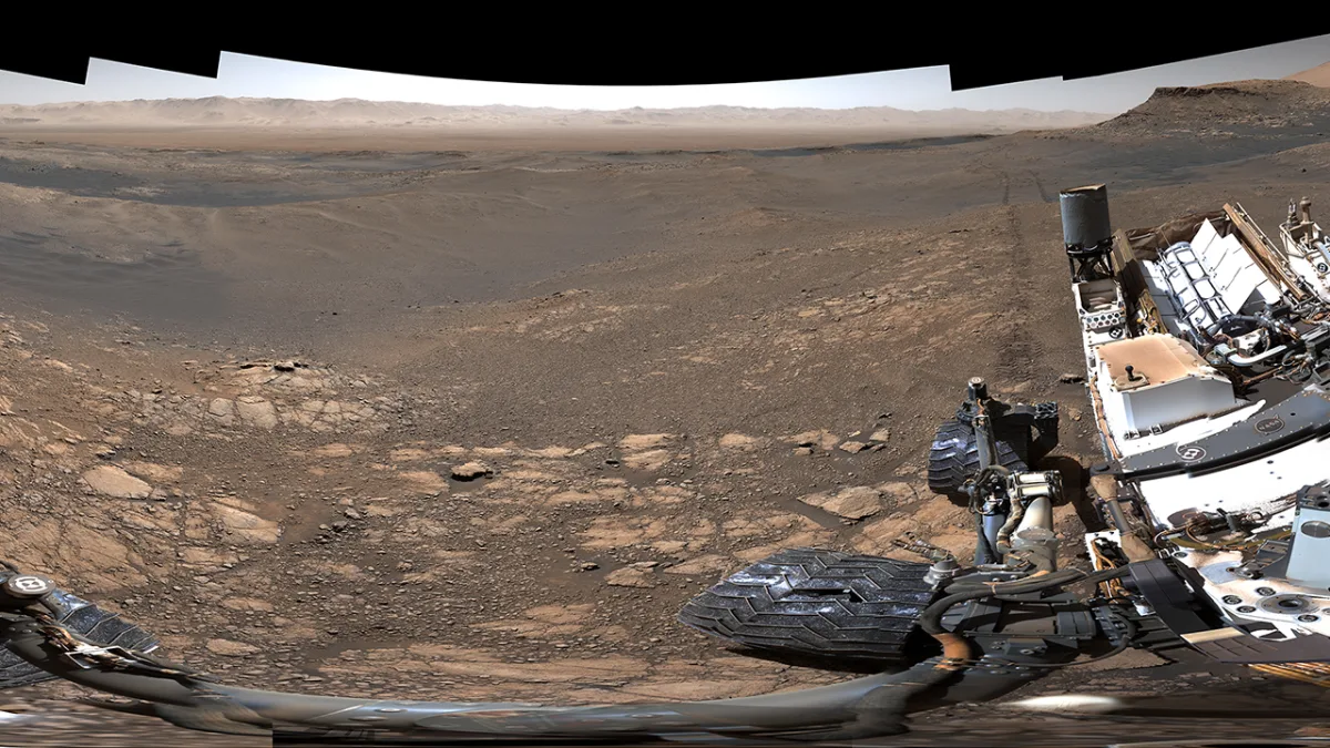 NASA mēnešiem apvienoja vairāk nekā 1000 attēlu 1,8 miljardu pikseļu Marsa panorāmā