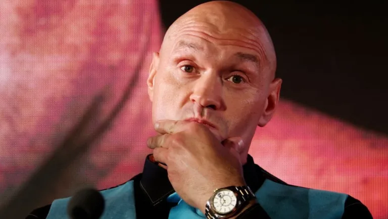 Fjūrijs apšauba cīņu pret Džošua un vaino Hērnu naudas prasībās