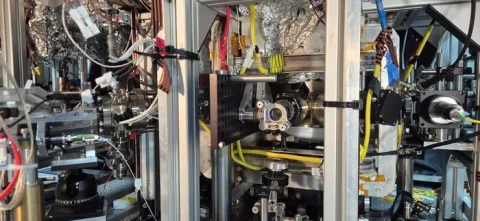 Physicists Find A First-of-Its-Kind Interaction Between The Quantum Mechanics And Gravity The experimental setup. (Or Dobkowski)