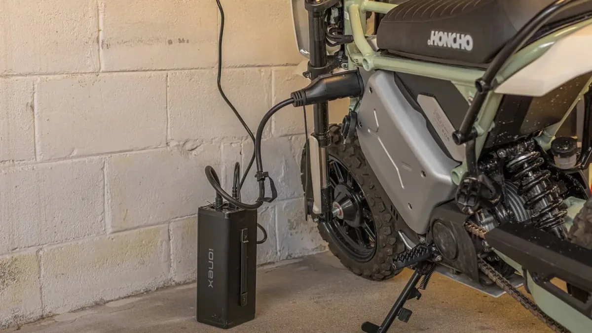 LiveWire elektriskais motocikls ļaus apgūt tiesības bez sajūga un pārnesumu pārslēgšanas