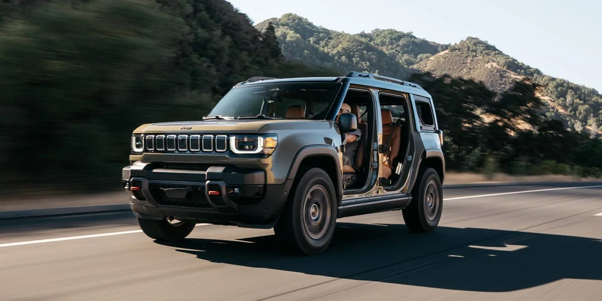 2026. gada Jeep Recon EV: iespaidīga veiktspēja, bet ierobežots darbības rādiuss