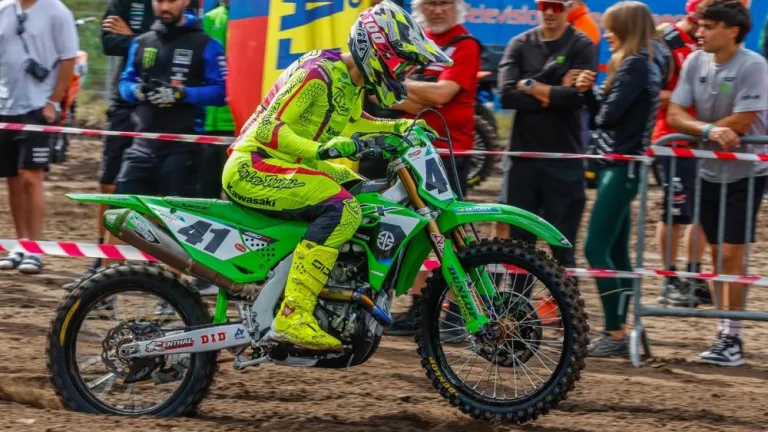 Jonass un Reišuļi Arnhemas smiltīs turpinās cīņu pasaules motokrosā