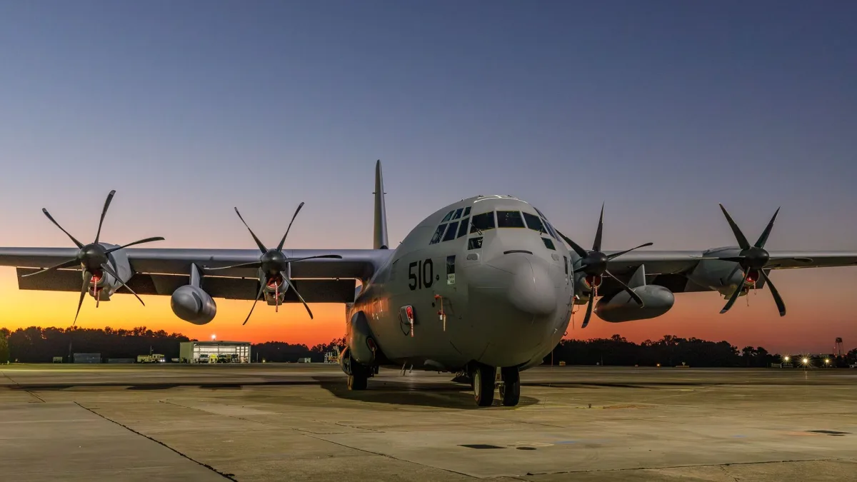 ASV Jūras spēki 164 000 mārciņu smagu Hercules pārveidos par kodolkomandu sakaru lidmašīnu