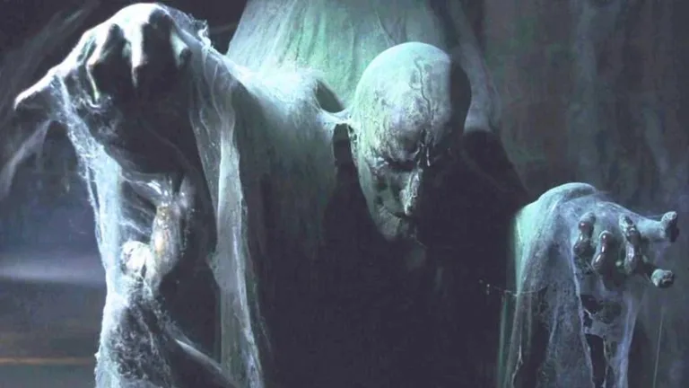 The One-Eyed Witch statue in Hogwarts in Harry Potter and the Prisoner of Azkaban