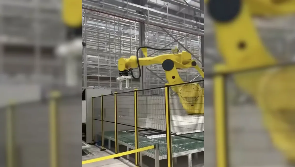 Kļūdains solis robota drošības zonā beidzās ar strādnieka nāvi