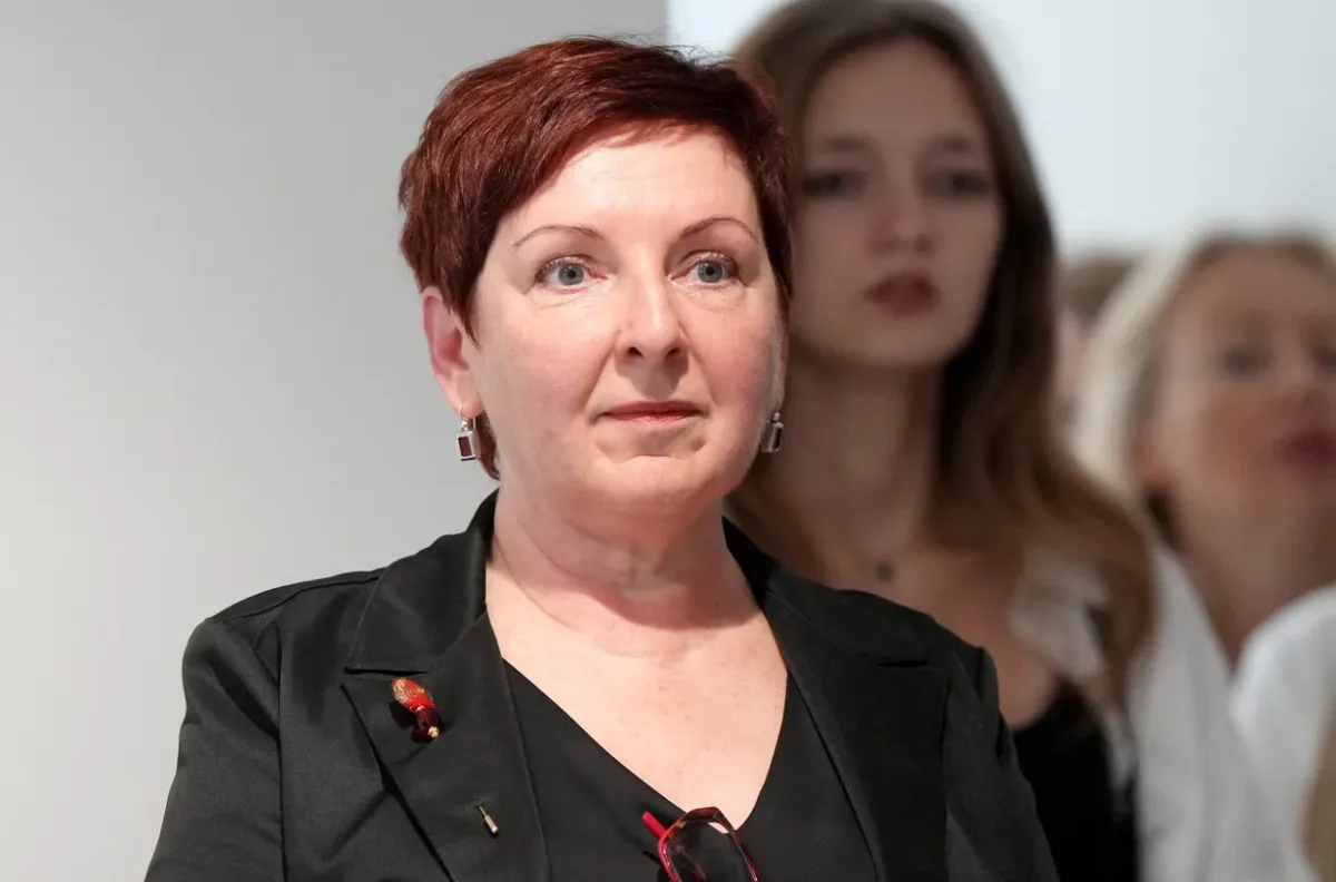 LNMM izstādē un atmiņu grāmatā godināta Raimonda Staprāna daiļrade