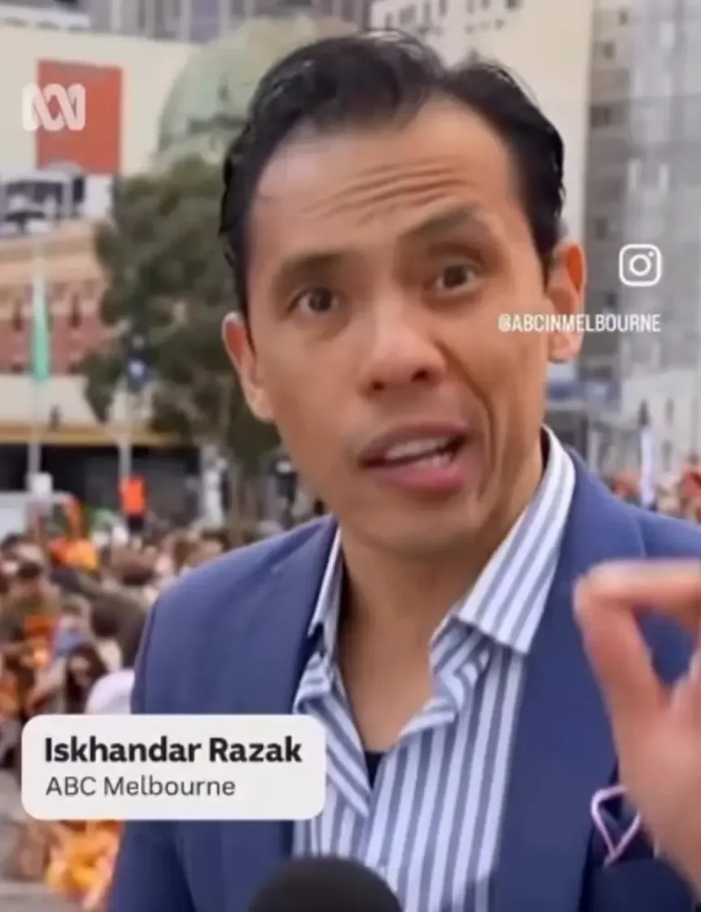 Image 4: Fans were concerned for Razak during a broadcast (Instagram/@abcinmelbourne)
