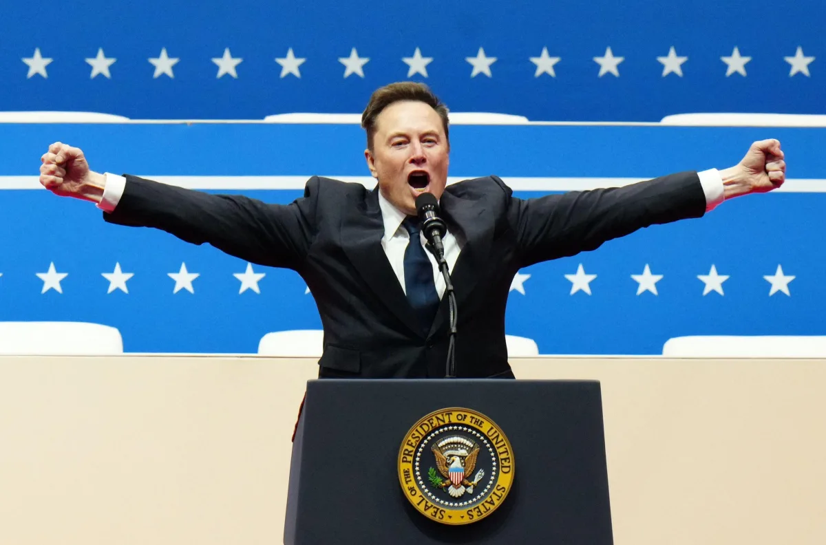 MUSK _ Still 2 Credit_ Ken Cedenoupi - UPI Alamy News