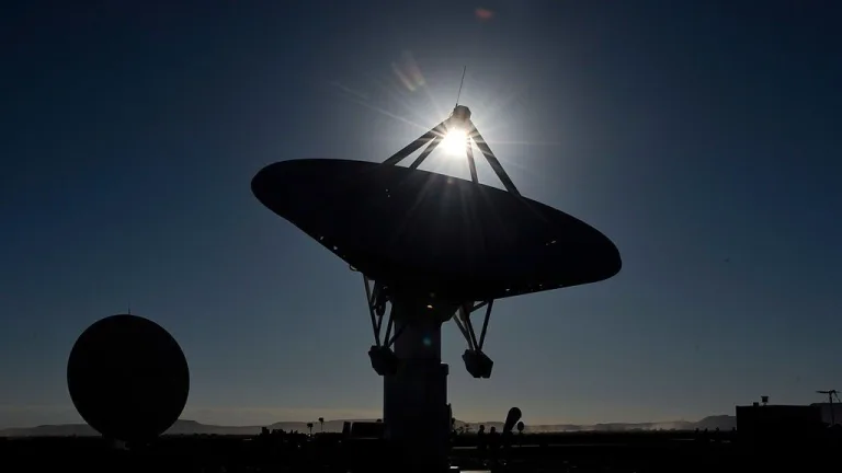 Astronomi pirmoreiz tieši uztver radio signālus no planētas ārpus Saules sistēmas