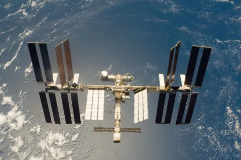 NASA aicina uzņēmumus izstrādāt privātas kosmosa stacijas, kas varētu aizstāt SKS