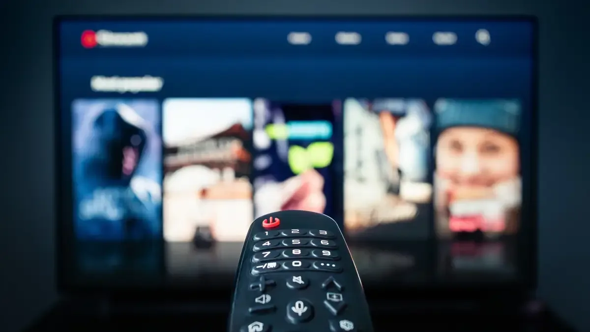 Ofcom aicina pārbaudīt TV un interneta līgumus: daļa klientu var ietaupīt vairāk nekā 100 mārciņu gadā