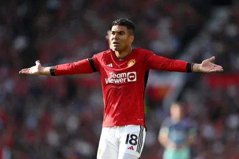 Kēriks pārbūvē Manchester United vidējo līniju: klāt Santos un Tīlemans, mērķī arī Baleba