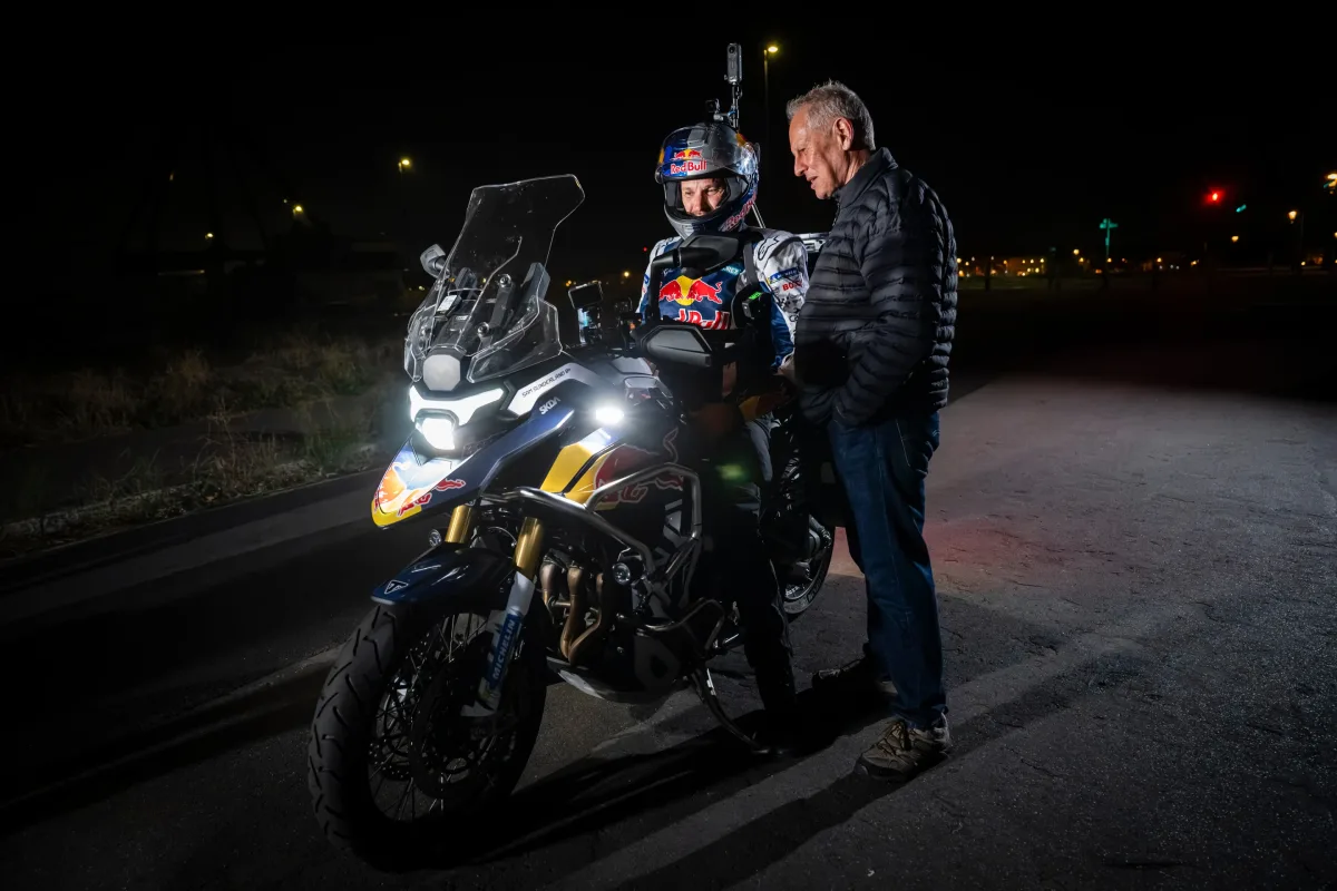 Sam Sunderland aboard what looks like the new Tiger 1200