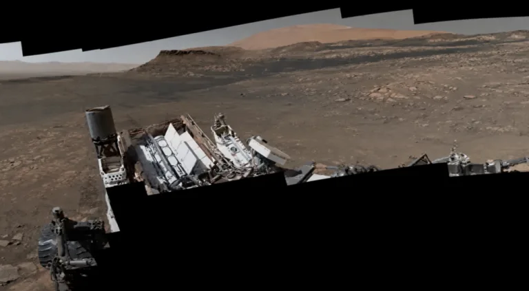 NASA mēnešiem apvienoja vairāk nekā 1000 attēlu 1,8 miljardu pikseļu Marsa panorāmā