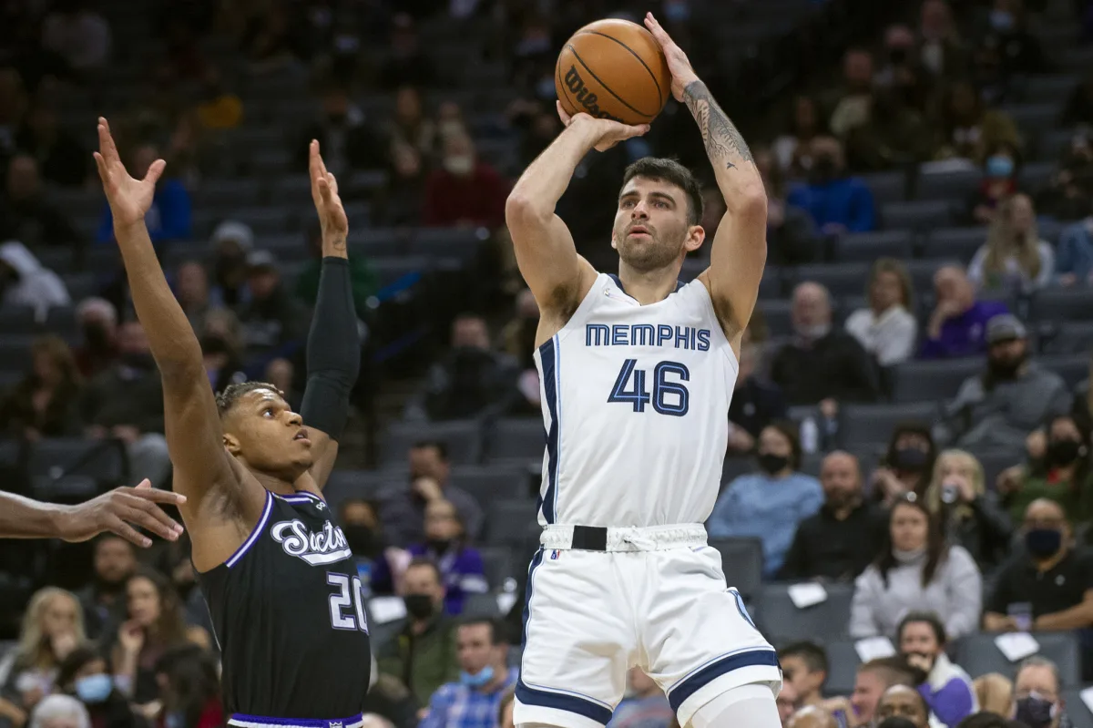 Džons Končars noslēdz viena gada līgumu ar Ņujorkas “Knicks”