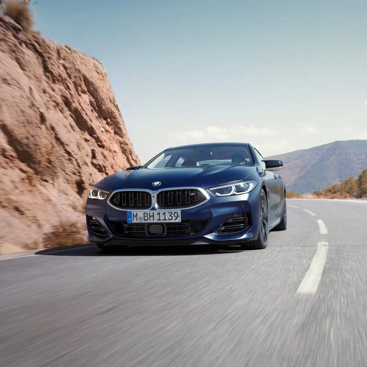 BMW atsauc 27 720 auto: iespējams aizmugurējo riteņu piedziņas zudums un spontāna izripošana