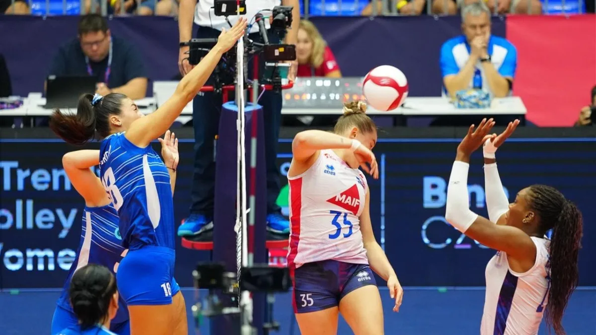 Grieķijas volejbolistes sensacionāli sasniedz Eiropas čempionāta ceturtdaļfinālu