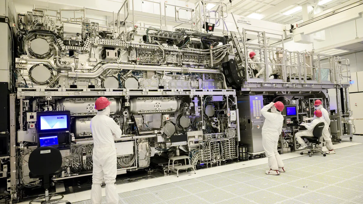 Image 31: Intel's first High NA EUV tool set up.