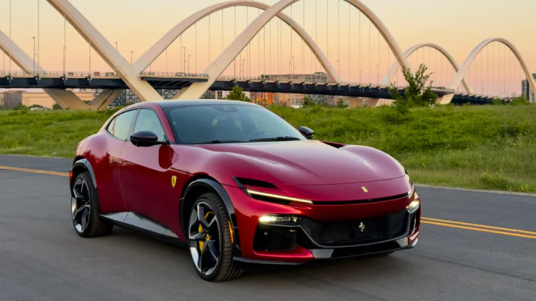 Ferrari Purosangue nav SUV: V12 jauda, četras sēdvietas un cena līdz 576 544 dolāriem