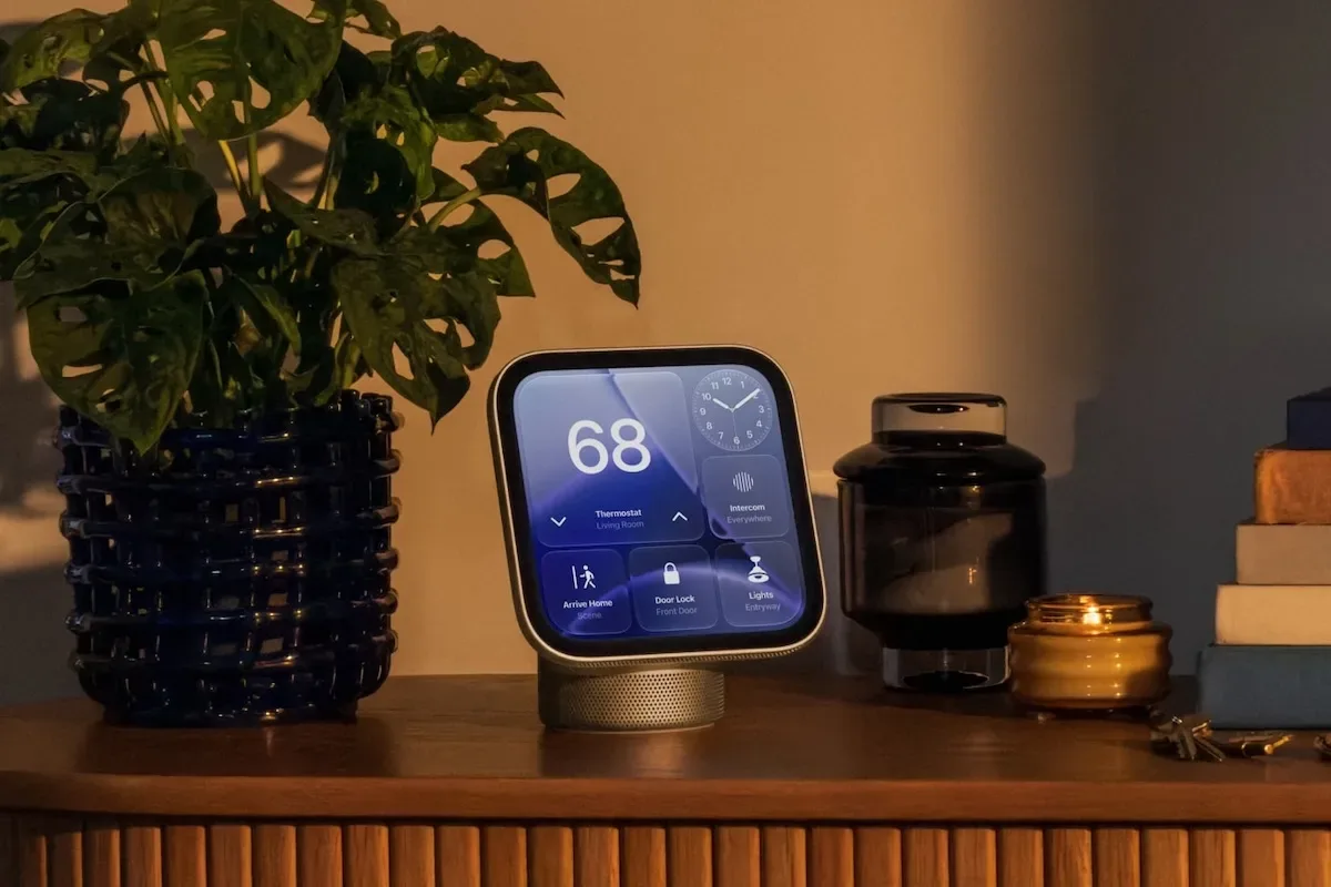 Apple prezentē HomeView — viedās mājas centrmezglu ar ekrānu un Siri AI