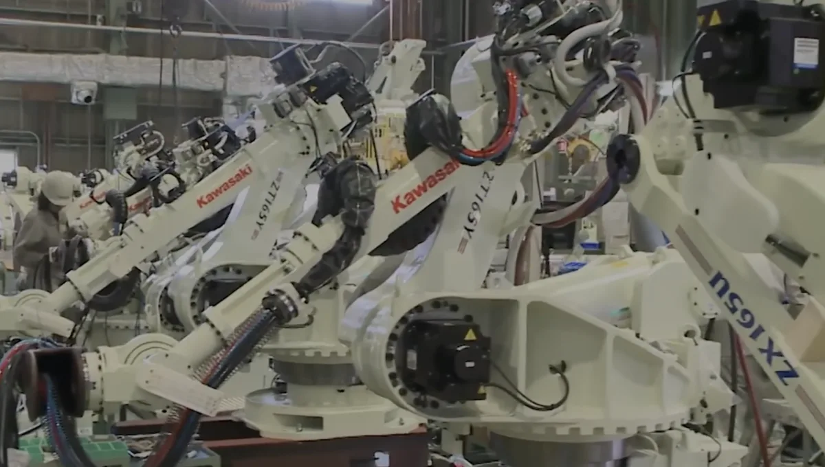 Kļūdains solis robota drošības zonā beidzās ar strādnieka nāvi