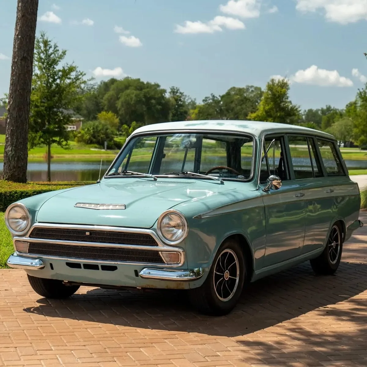 Retais Ford Cortina universālis apvieno Lotus sportiskumu ar praktiskumu