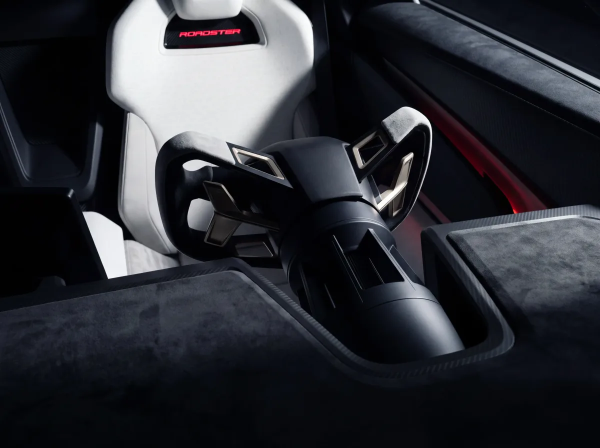 Tesla parādījusi lidojošo Roadster ar SpaceX dzinējiem, piegādes solot 2028. gadā