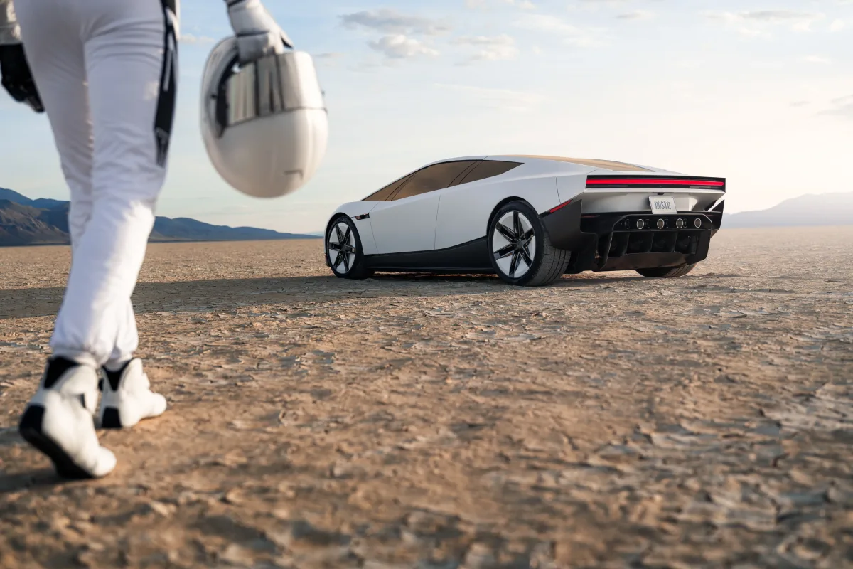 Tesla parādījusi lidojošo Roadster ar SpaceX dzinējiem, piegādes solot 2028. gadā