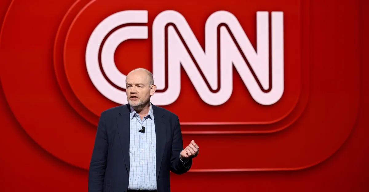 CNN vadītājs Marks Tompsons saglabās amatu pēc Paramount un Warner Bros. Discovery apvienošanās