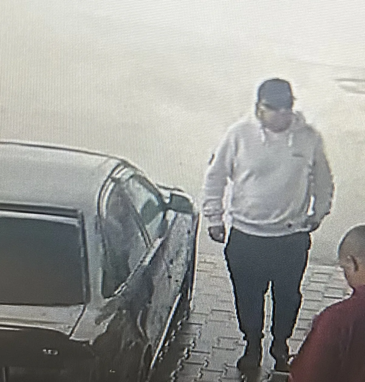 Policija Rīgā meklē vīrieti, kurš pārvietojas ar «Audi A4»
