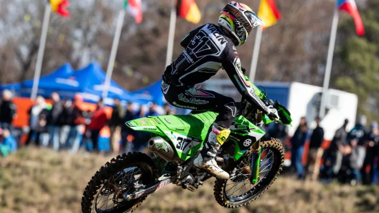 Matiss Valēns muguras traumas dēļ MX2 sezonā vairs nestartēs
