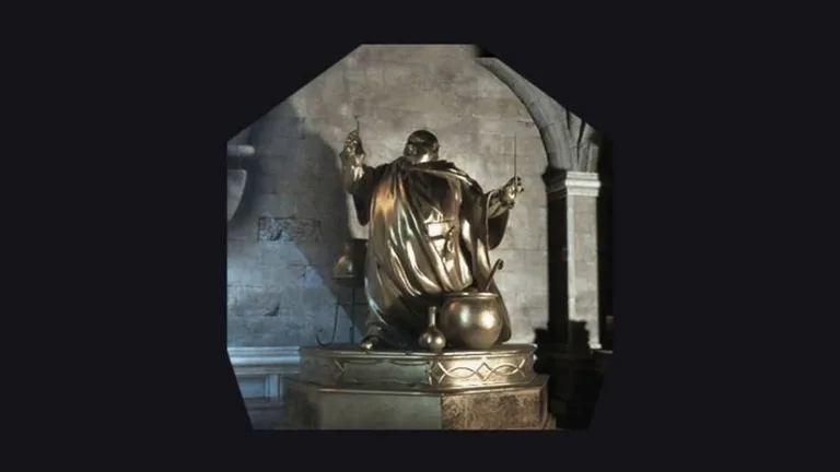 Gregory the Smarmy statue in Harry Potter